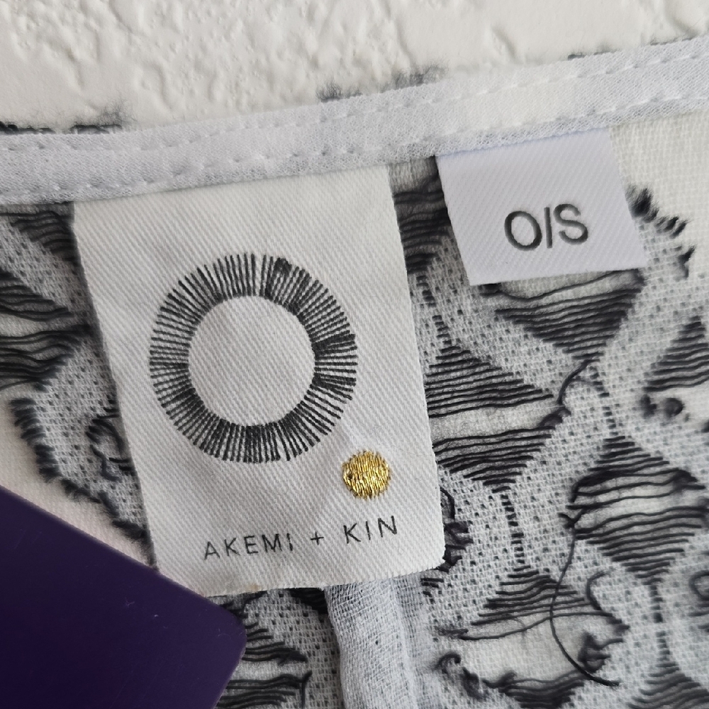 Anthropologie Black and White Aztec Open Kimono - Picture 2 of 5